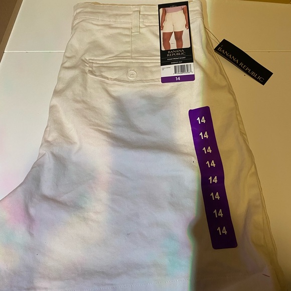 Banana Republic  white Shorts - Picture 5 of 9